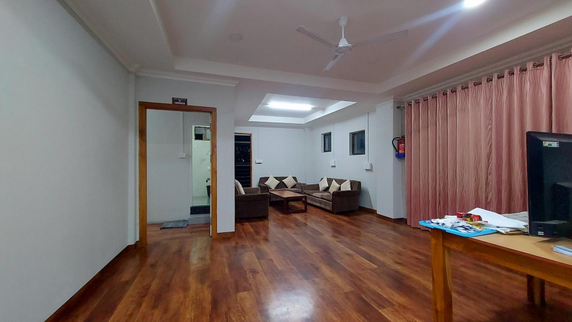 Hotel Dinthar Zara Āīzawl Zewnętrze zdjęcie